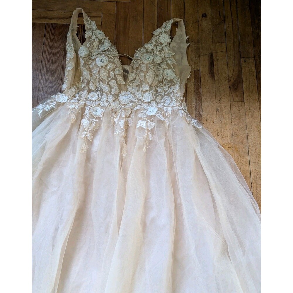 Elegant Cream Floral Appliqué Midi Dress